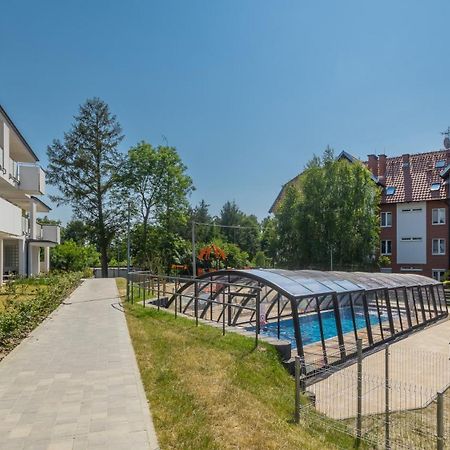 Apartamenty Sun & Snow Baltic Garden Z Basenem I Placem Zabaw Штутово Екстериор снимка