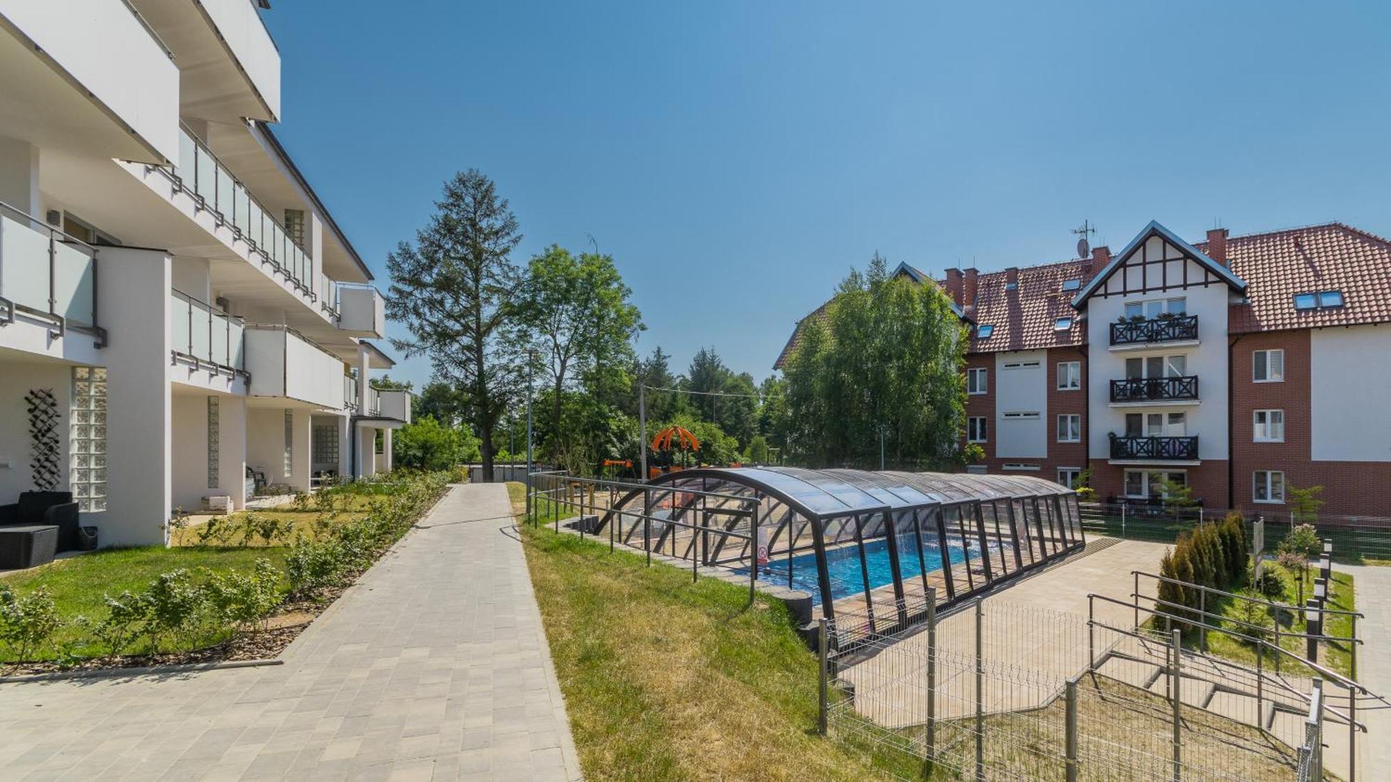 Apartamenty Sun & Snow Baltic Garden Z Basenem I Placem Zabaw Штутово Екстериор снимка